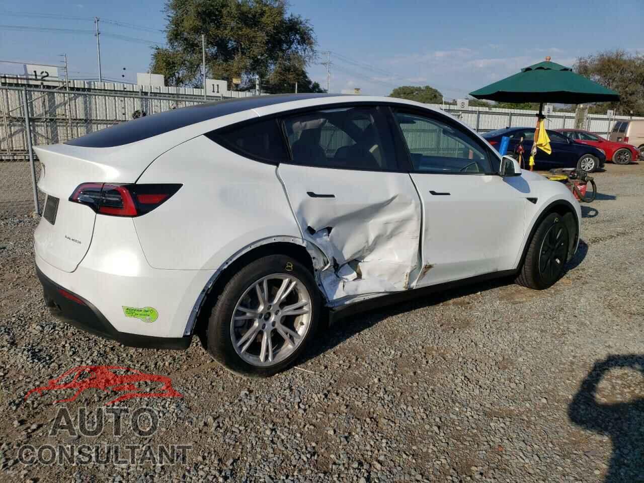 TESLA MODEL Y 2023 - 7SAYGDEE6PA089319