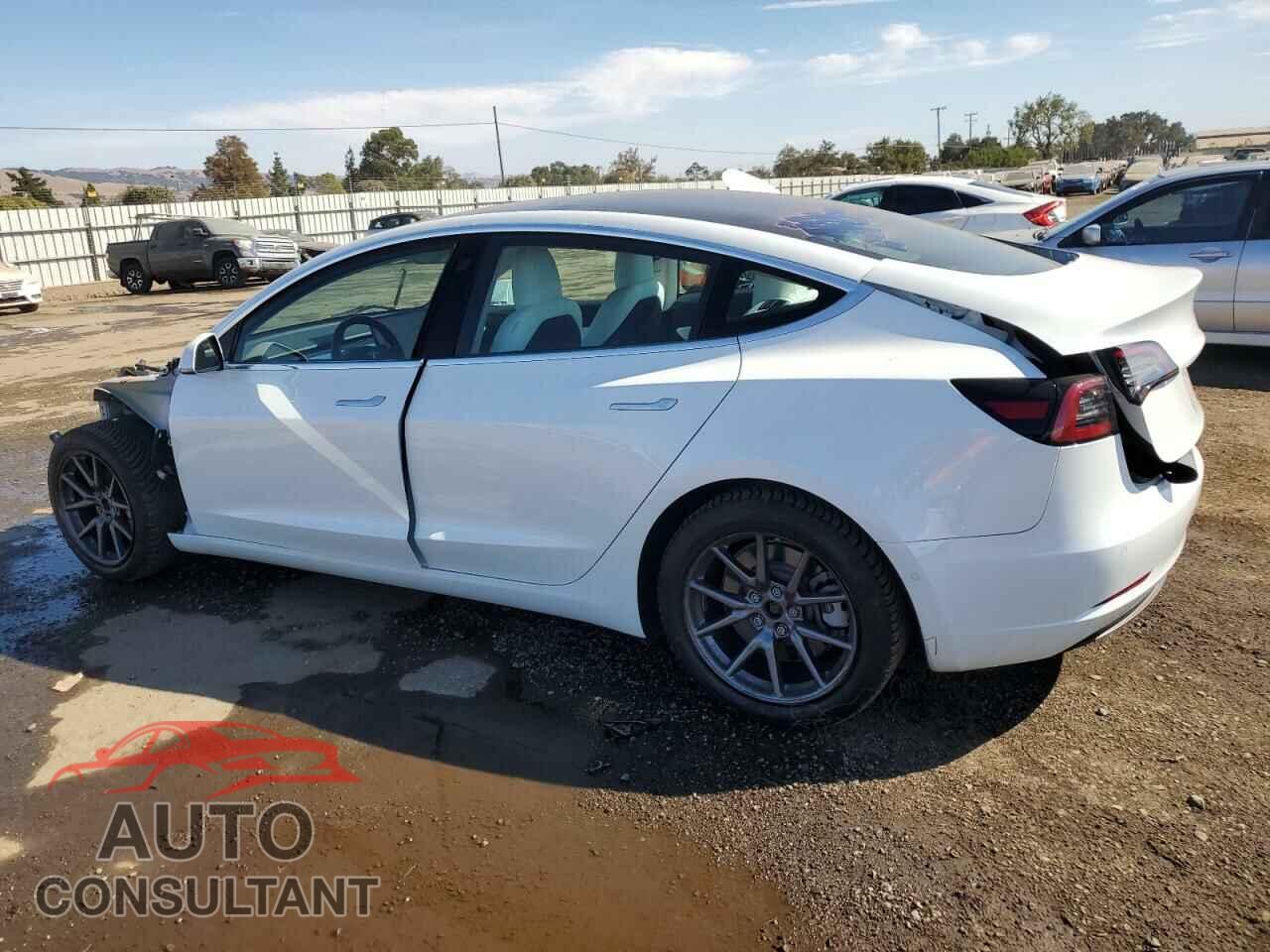 TESLA MODEL 3 2018 - 5YJ3E1EB5JF074886