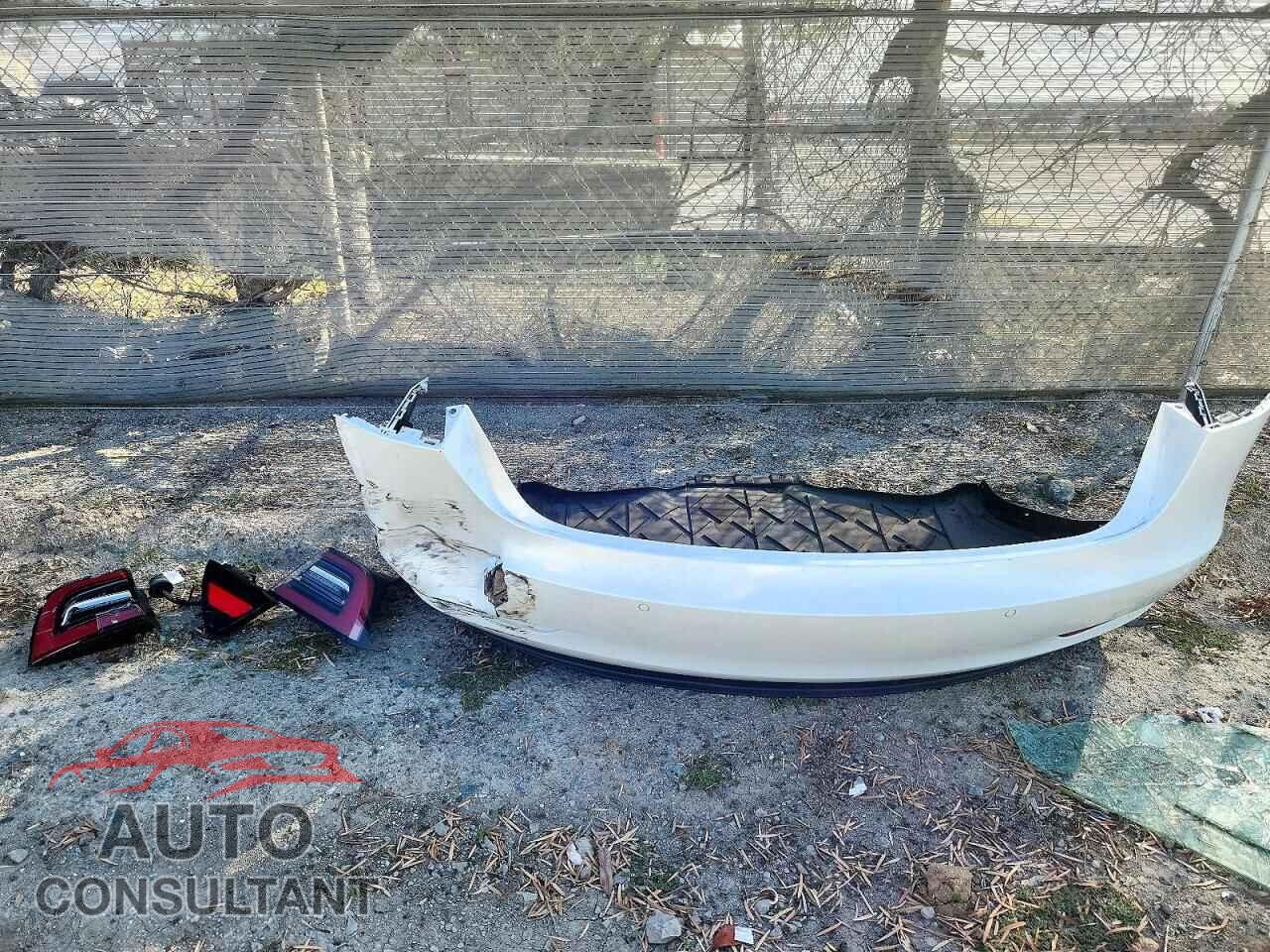 TESLA MODEL 3 2020 - 5YJ3E1EA1LF718135
