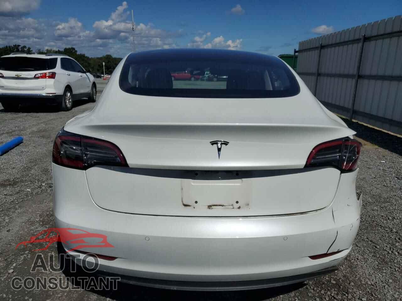 TESLA MODEL 3 2018 - 5YJ3E1EA6JF164894