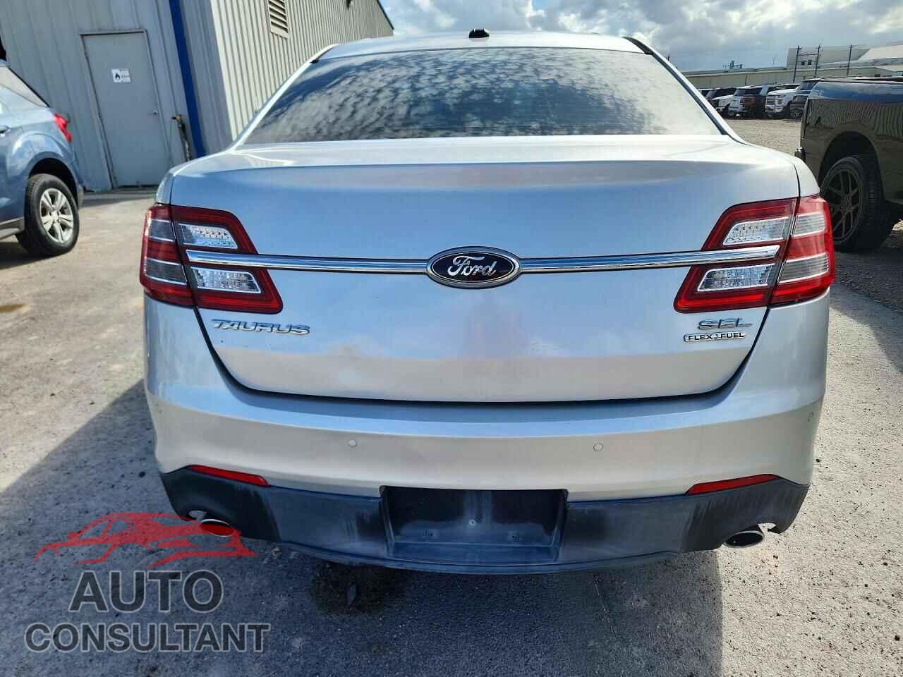 FORD TAURUS 2013 - 1FAHP2E85DG209875