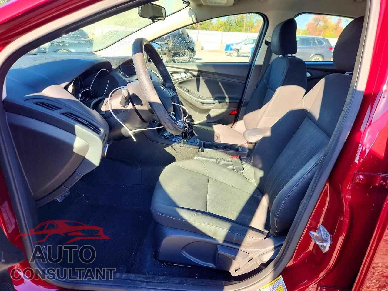 FORD FOCUS 2016 - 1FADP3F21GL354177