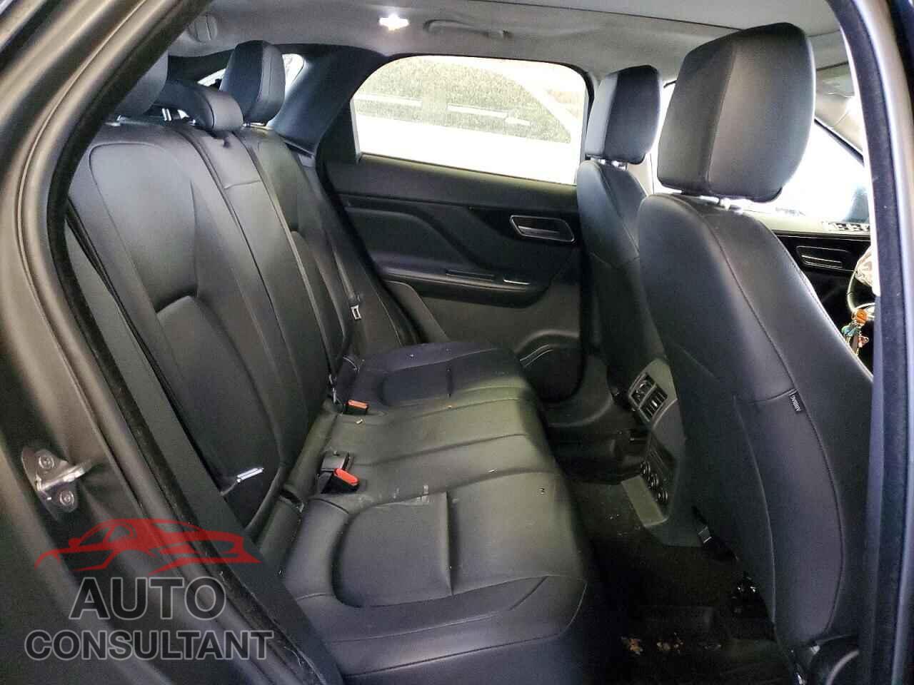 JAGUAR F-PACE 2019 - SADCS2FX1KA604827