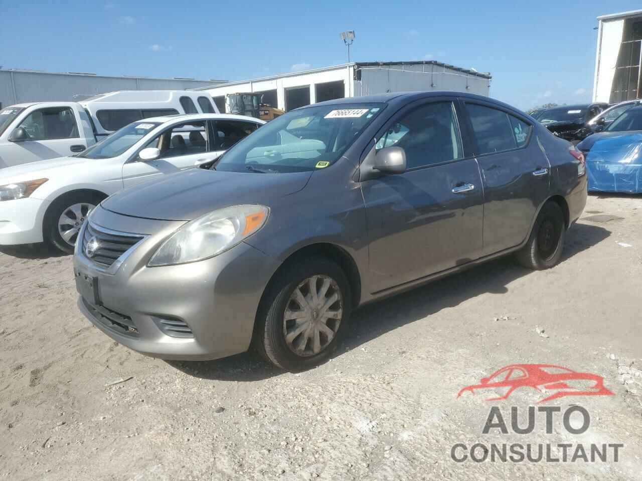 NISSAN VERSA 2012 - 3N1CN7AP5CL836870