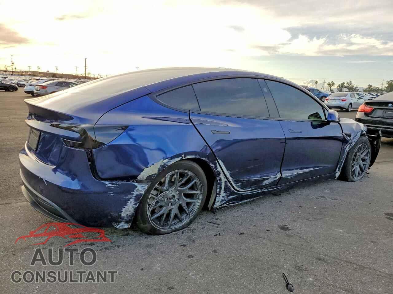 TESLA MODEL 3 2024 - 5YJ3E1EA7RF828017