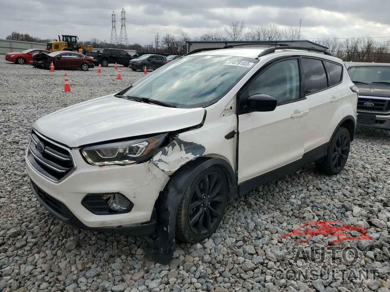 FORD ESCAPE 2017 - 1FMCU9G97HUB85447