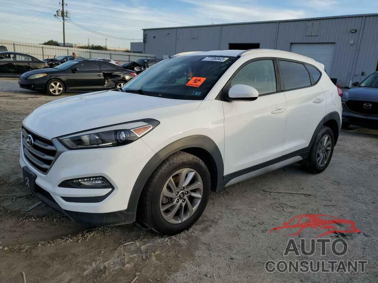 HYUNDAI TUCSON 2018 - KM8J3CA40JU737820