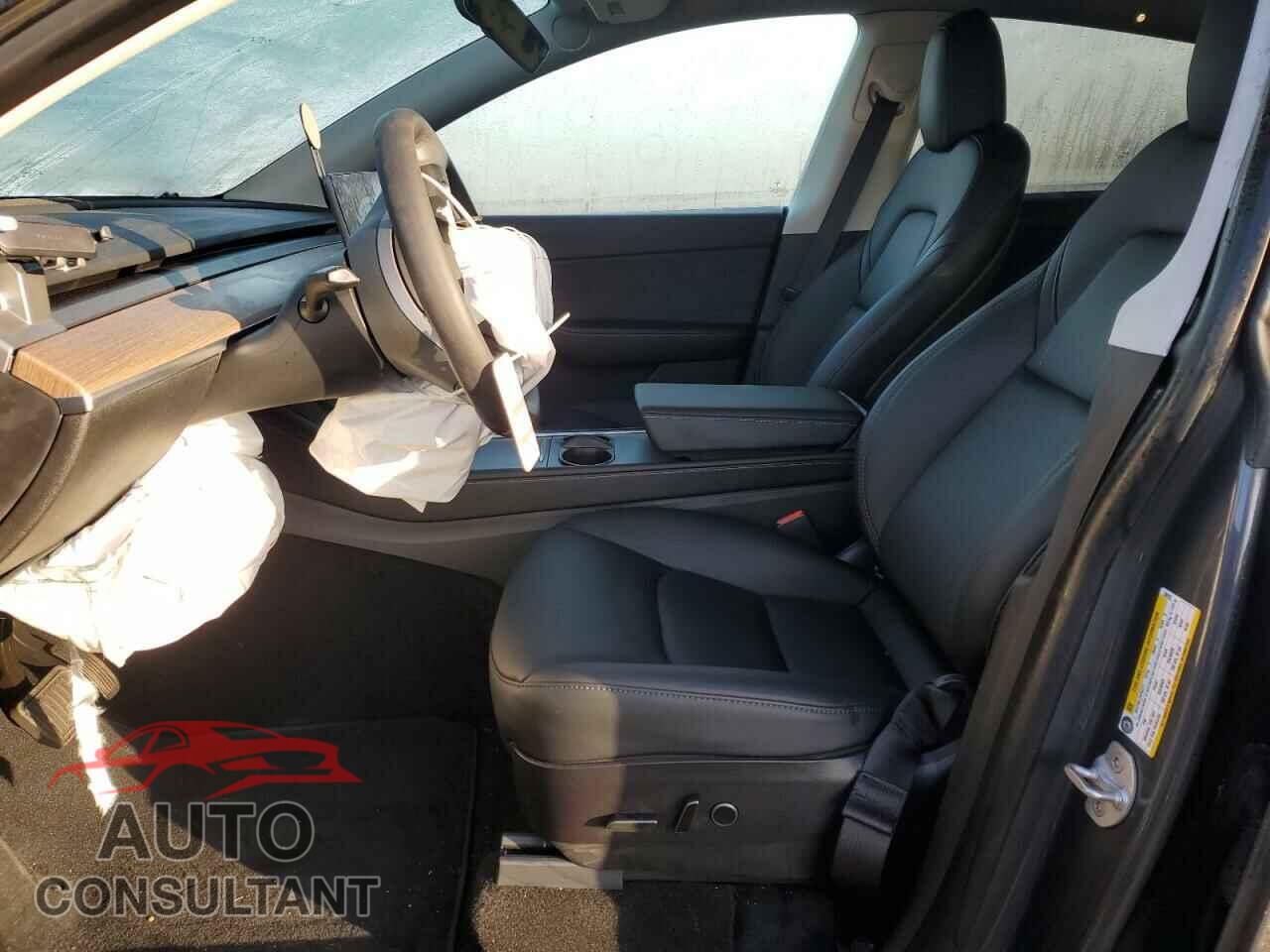 TESLA MODEL Y 2021 - 5YJYGAEE8MF302037