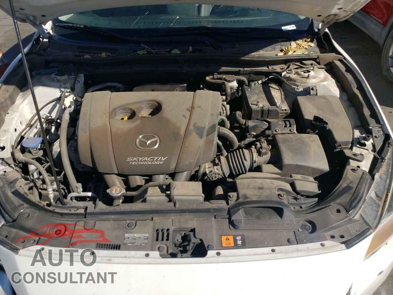 MAZDA 3 2018 - 3MZBN1W37JM190411