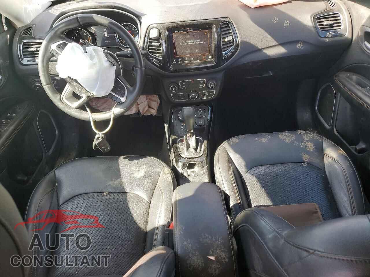 JEEP COMPASS 2018 - 3C4NJDCB0JT316042