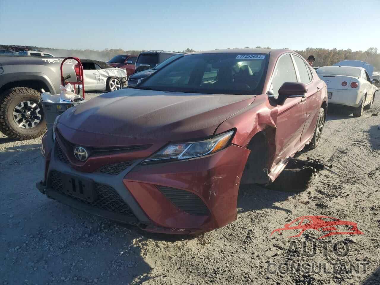 TOYOTA CAMRY 2018 - 4T1B11HK9JU543645