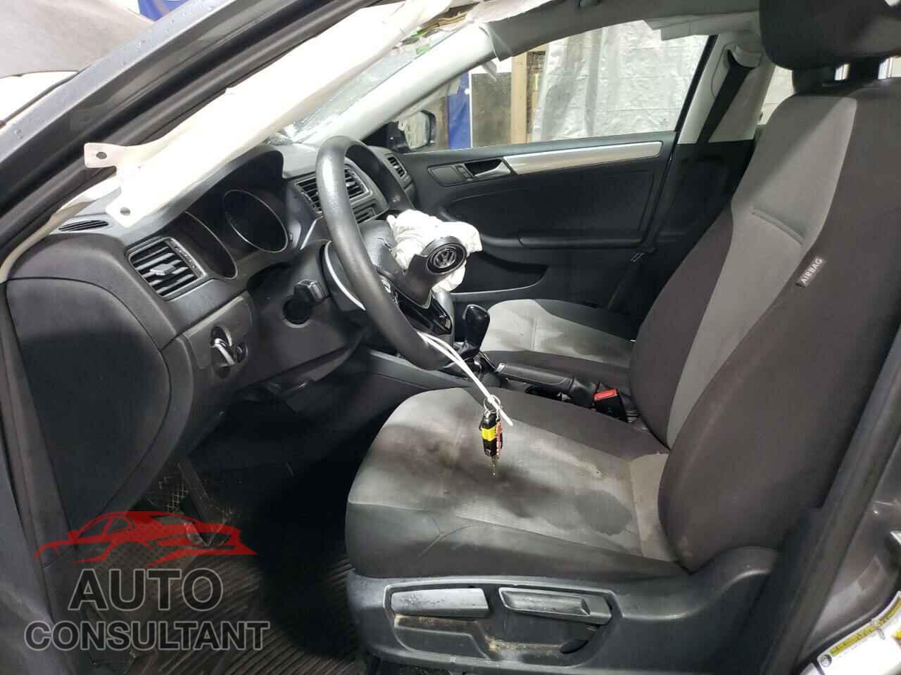 VOLKSWAGEN JETTA 2017 - 3VW2B7AJ6HM287367