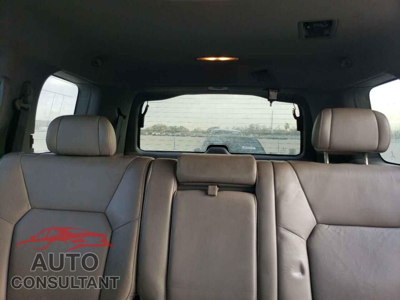 HONDA PILOT 2009 - 5FNYF38589B025424
