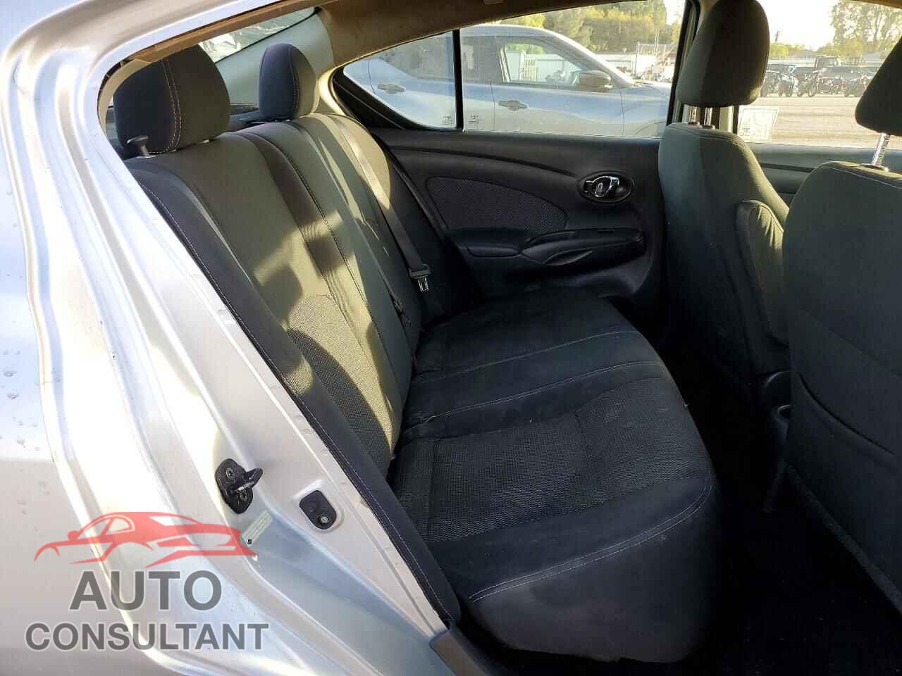 NISSAN VERSA 2016 - 3N1CN7AP7GL883954