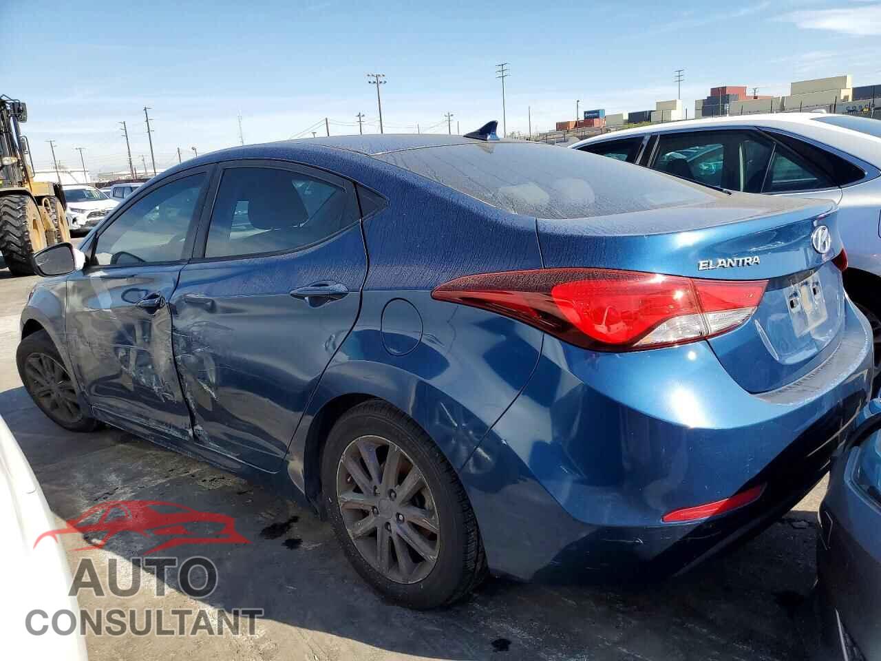 HYUNDAI ELANTRA 2015 - KMHDH4AE2FU457546