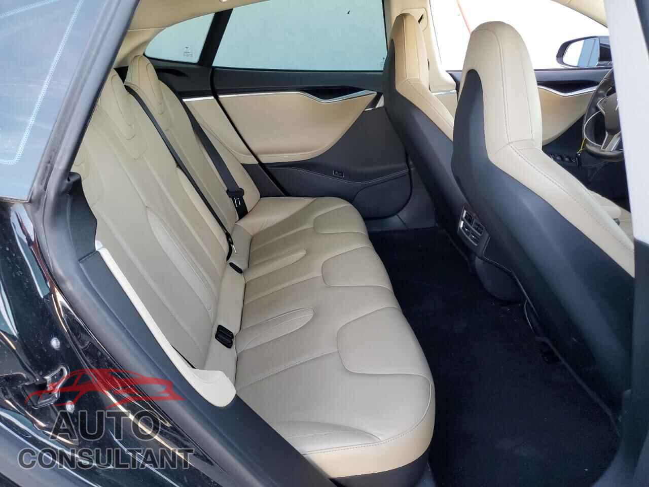 TESLA MODEL S 2014 - 5YJSA1H18EFP33687