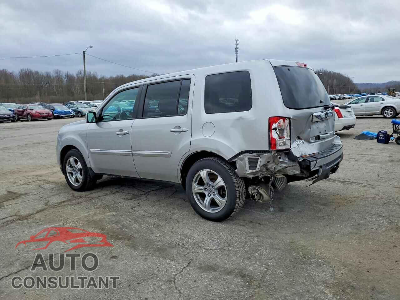 HONDA PILOT 2015 - 5FNYF4H51FB037030