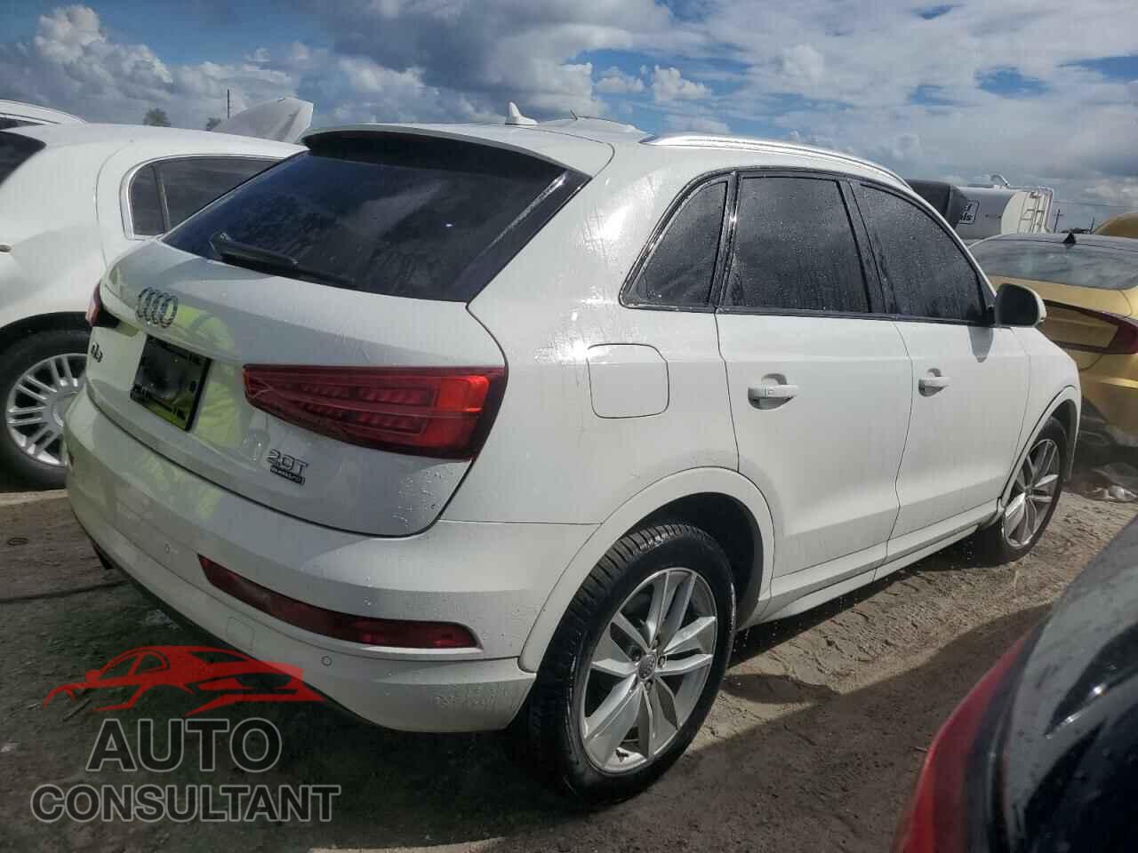 AUDI Q3 2017 - WA1ECCFS3HR012636