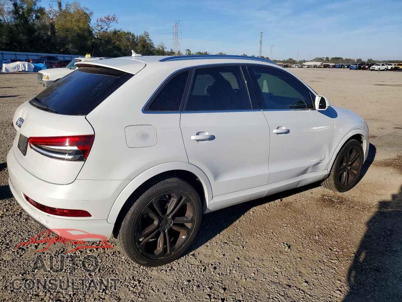 AUDI Q3 2015 - WA1FFCFS7FR010686