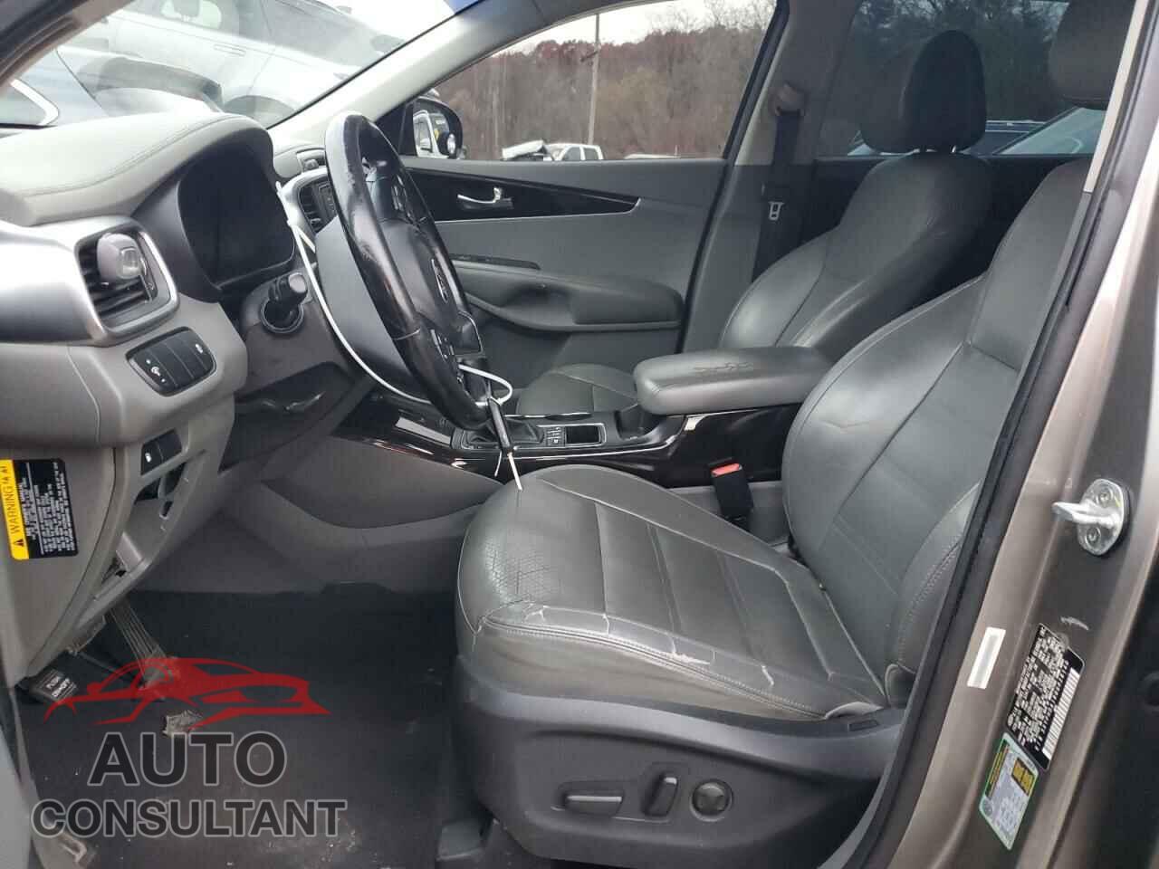 KIA SORENTO 2016 - 5XYPHDA18GG028140