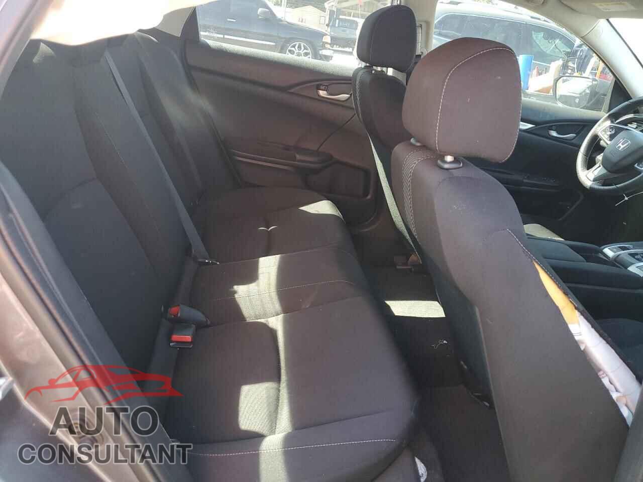 HONDA CIVIC 2018 - 2HGFC2F56JH501828