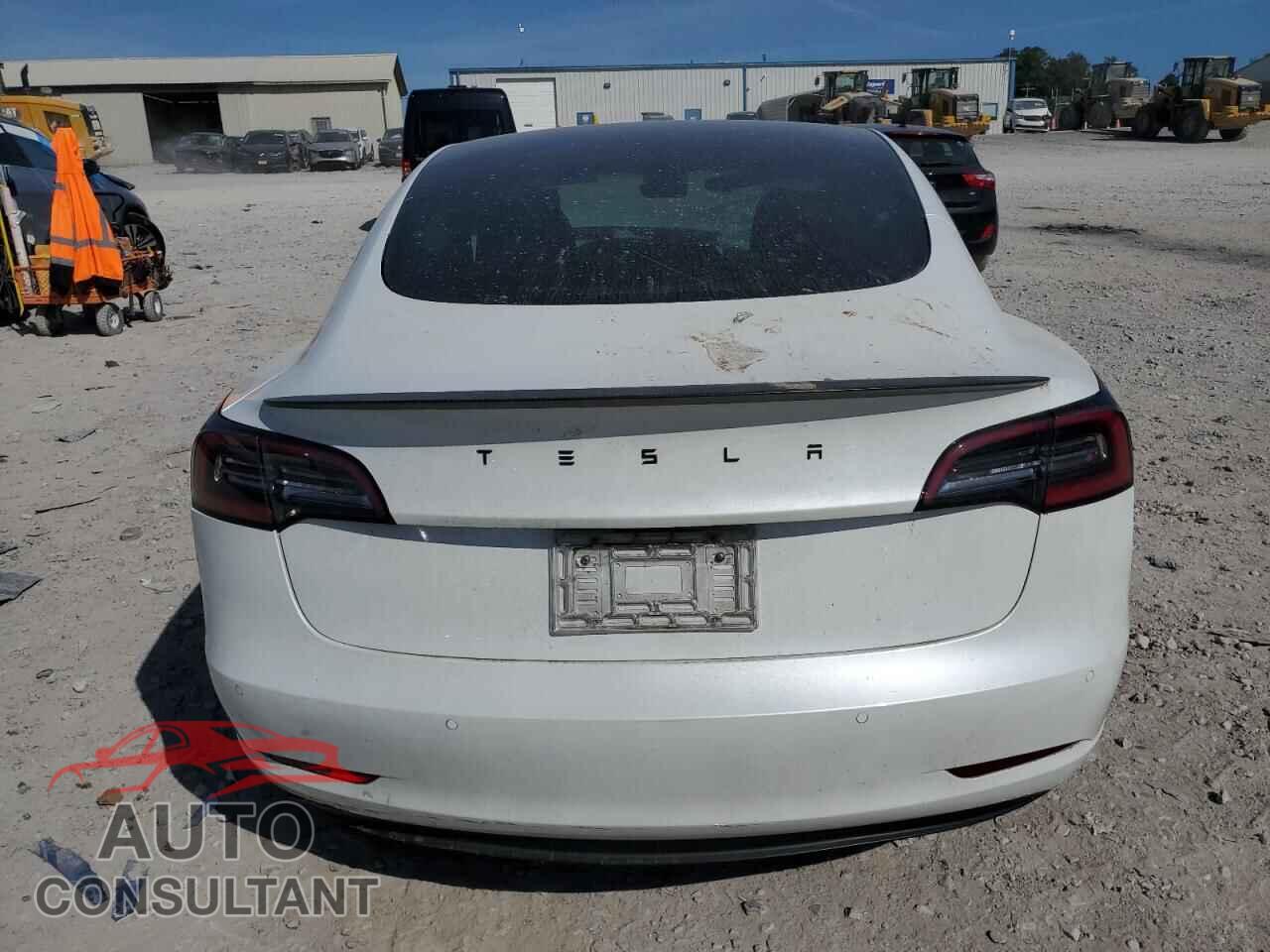 TESLA MODEL 3 2021 - 5YJ3E1EC1MF992373