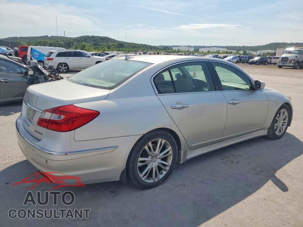 HYUNDAI GENESIS 2013 - KMHGC4DD2DU246794