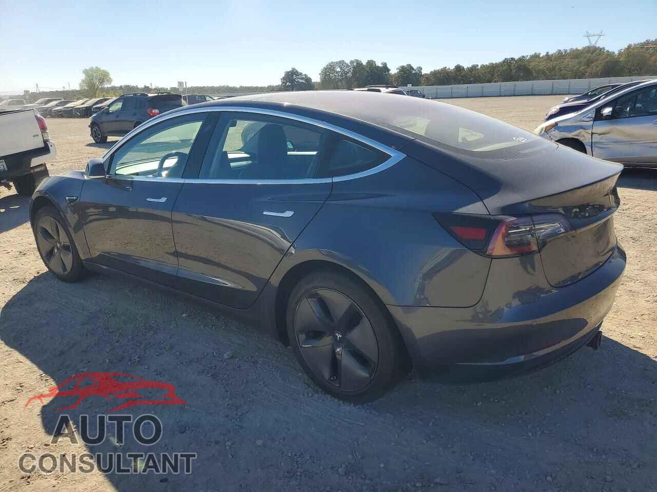 TESLA MODEL 3 2018 - 5YJ3E1EAXJF044550