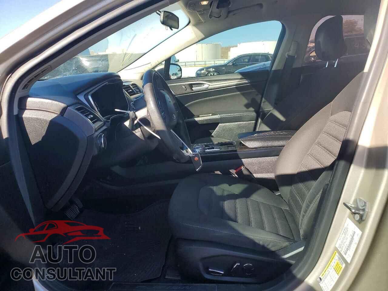 FORD FUSION 2017 - 3FA6P0LU2HR386250