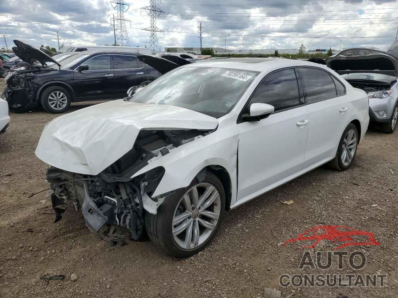 VOLKSWAGEN PASSAT 2019 - 1VWLA7A37KC005044