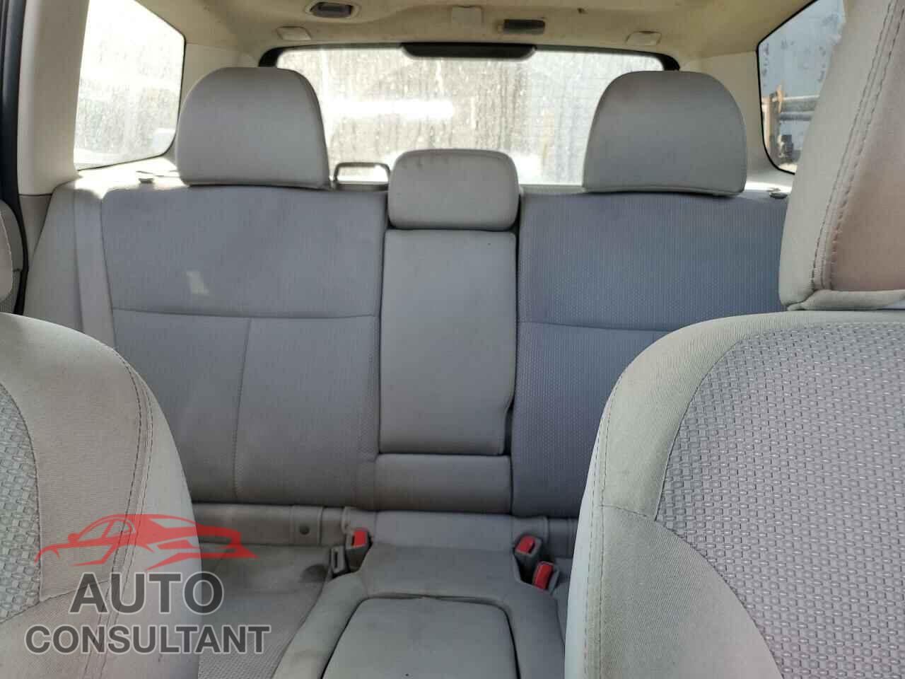 SUBARU FORESTER 2011 - JF2SHBDC8BH747921