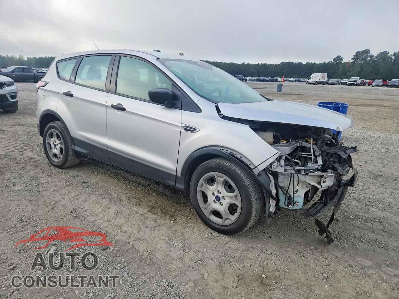 FORD ESCAPE 2017 - 1FMCU0F71HUC06076