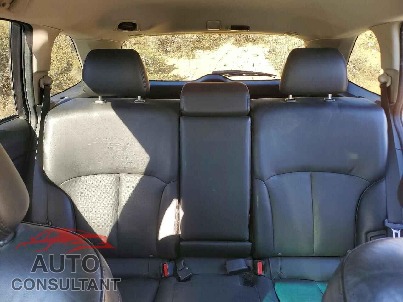 SUBARU OUTBACK 2011 - 4S4BRDLC3B2388100