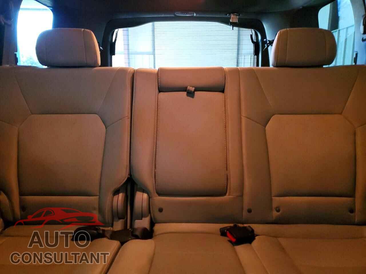HONDA PILOT 2011 - 5FNYF4H2XBB089207