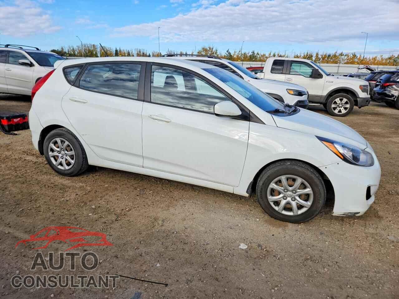 HYUNDAI ACCENT 2014 - KMHCT5AE5EU172421