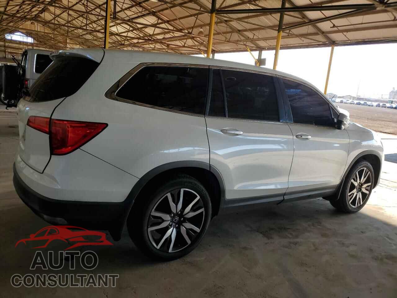 HONDA PILOT 2017 - 5FNYF5H54HB013930