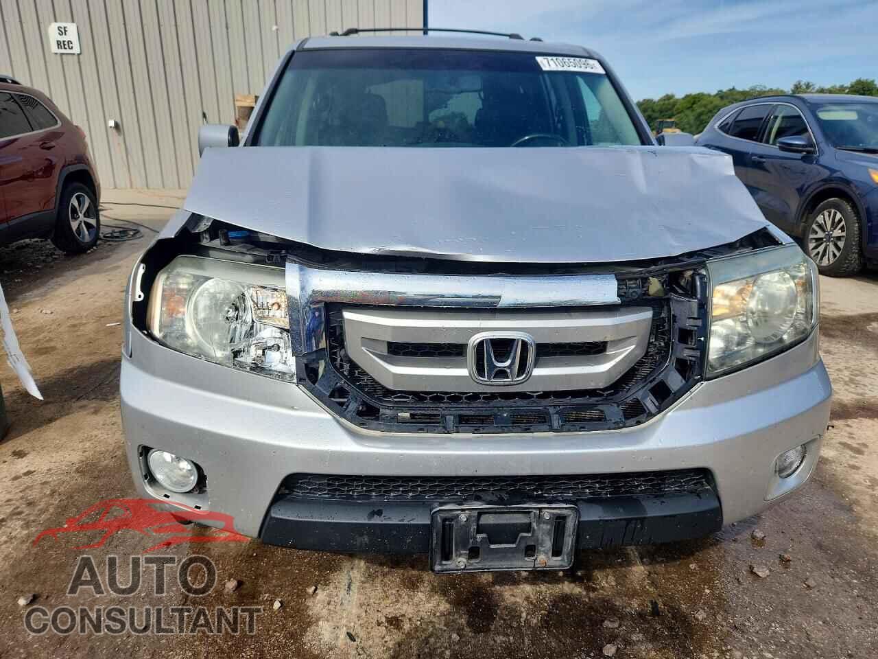 HONDA PILOT 2011 - 5FNYF4H59BB031552