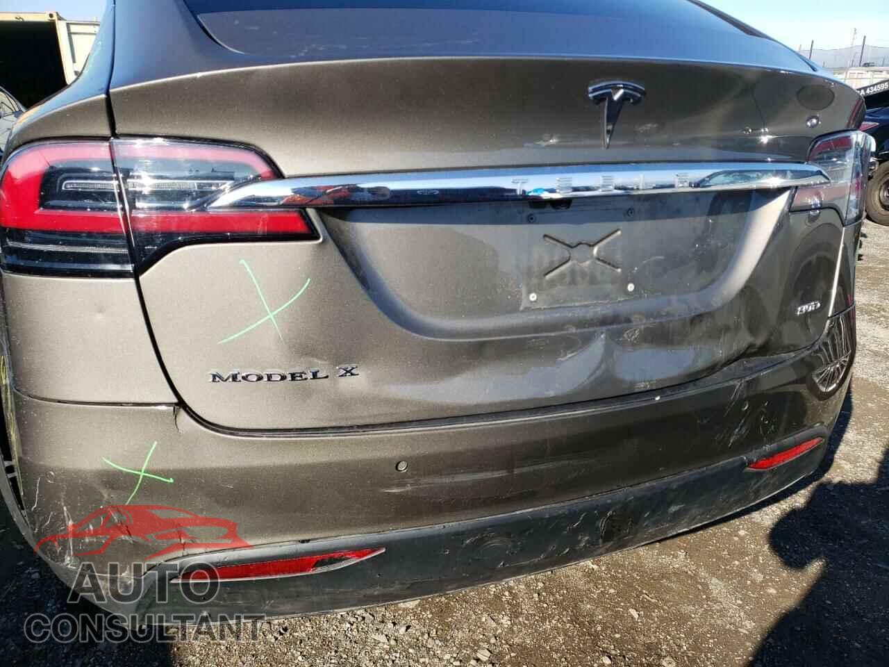 TESLA MODEL X 2016 - 5YJXCBE22GF001500