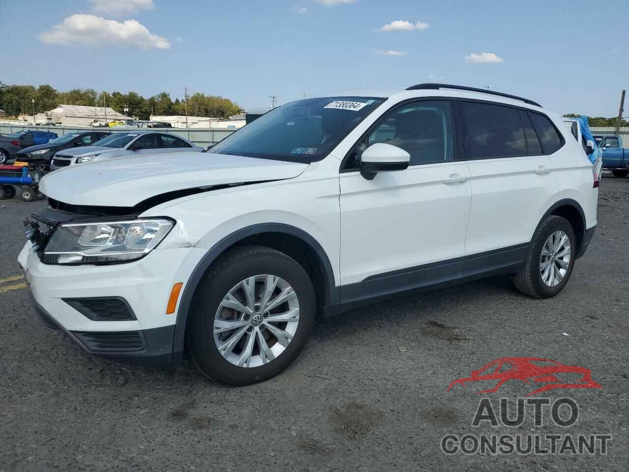 VOLKSWAGEN TIGUAN 2018 - 3VV0B7AX4JM046588