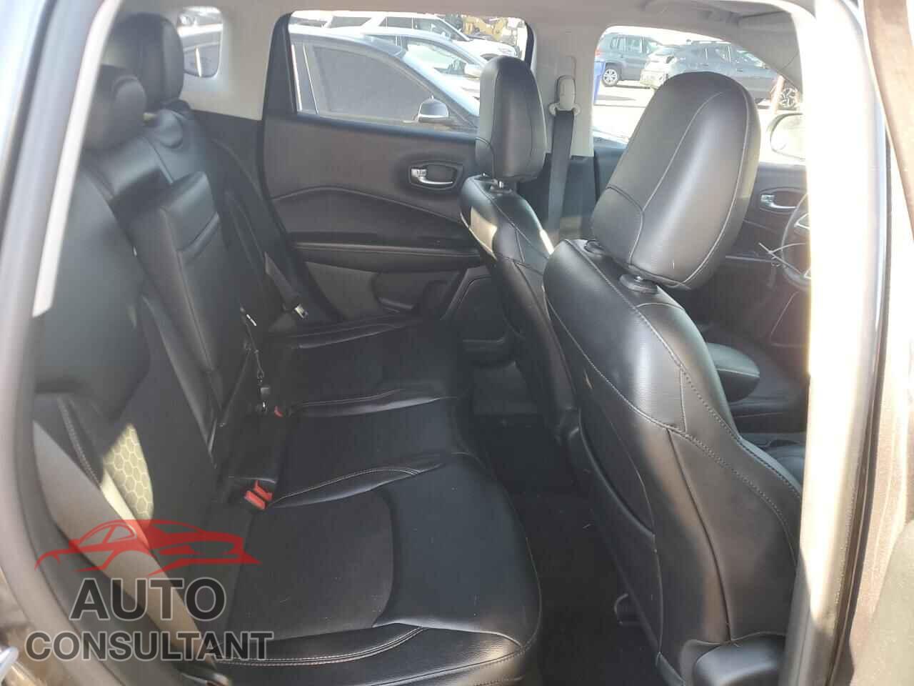 JEEP COMPASS 2018 - 3C4NJDBB8JT144313