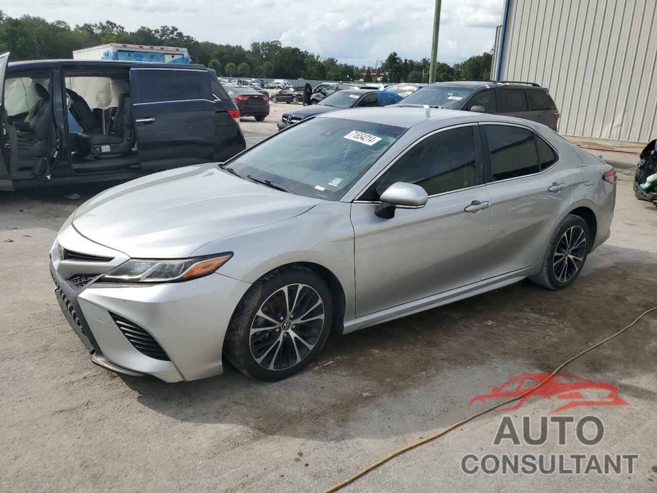 TOYOTA CAMRY 2018 - JTNB11HK8J3051811