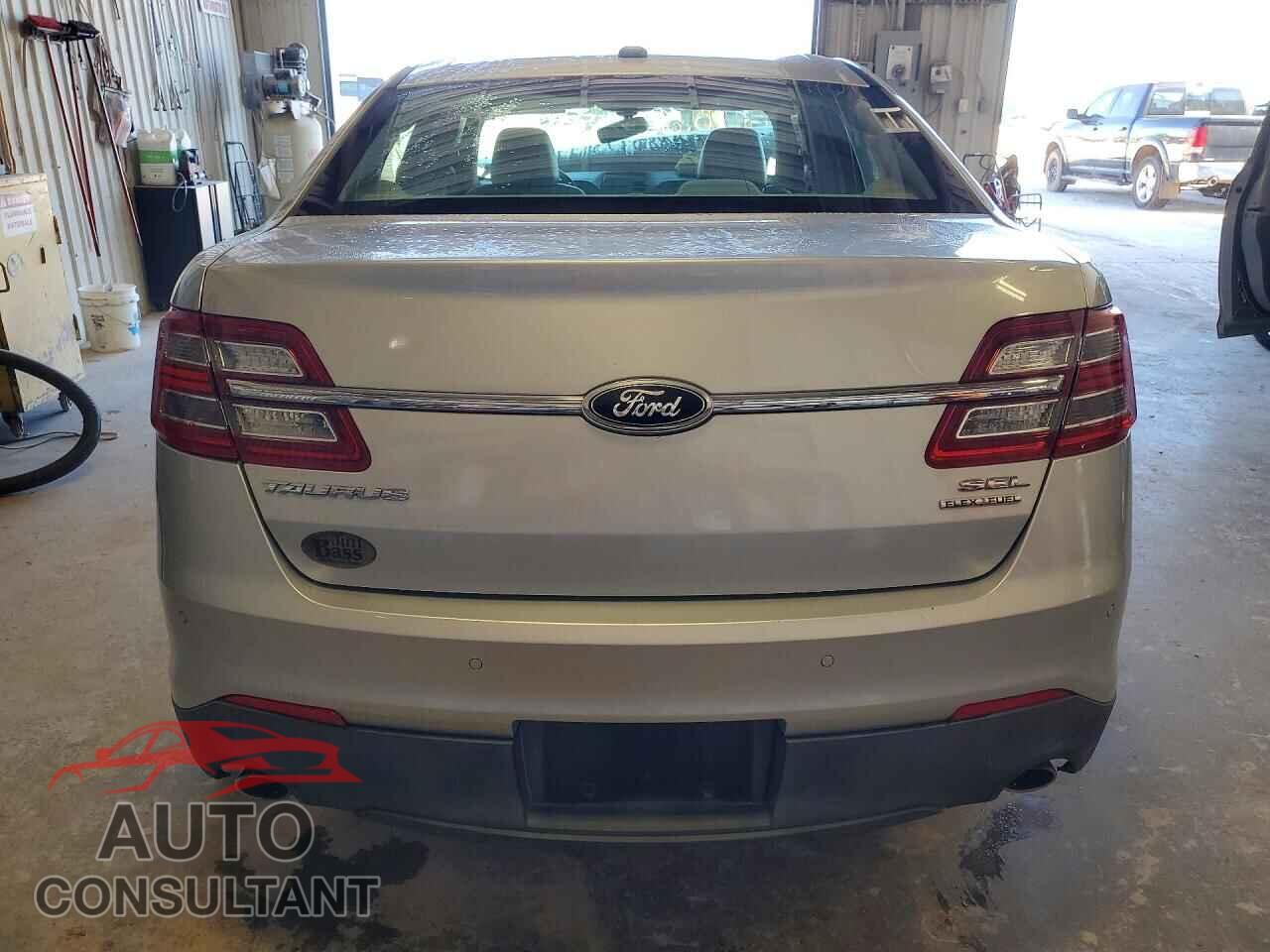FORD TAURUS 2013 - 1FAHP2E83DG172082