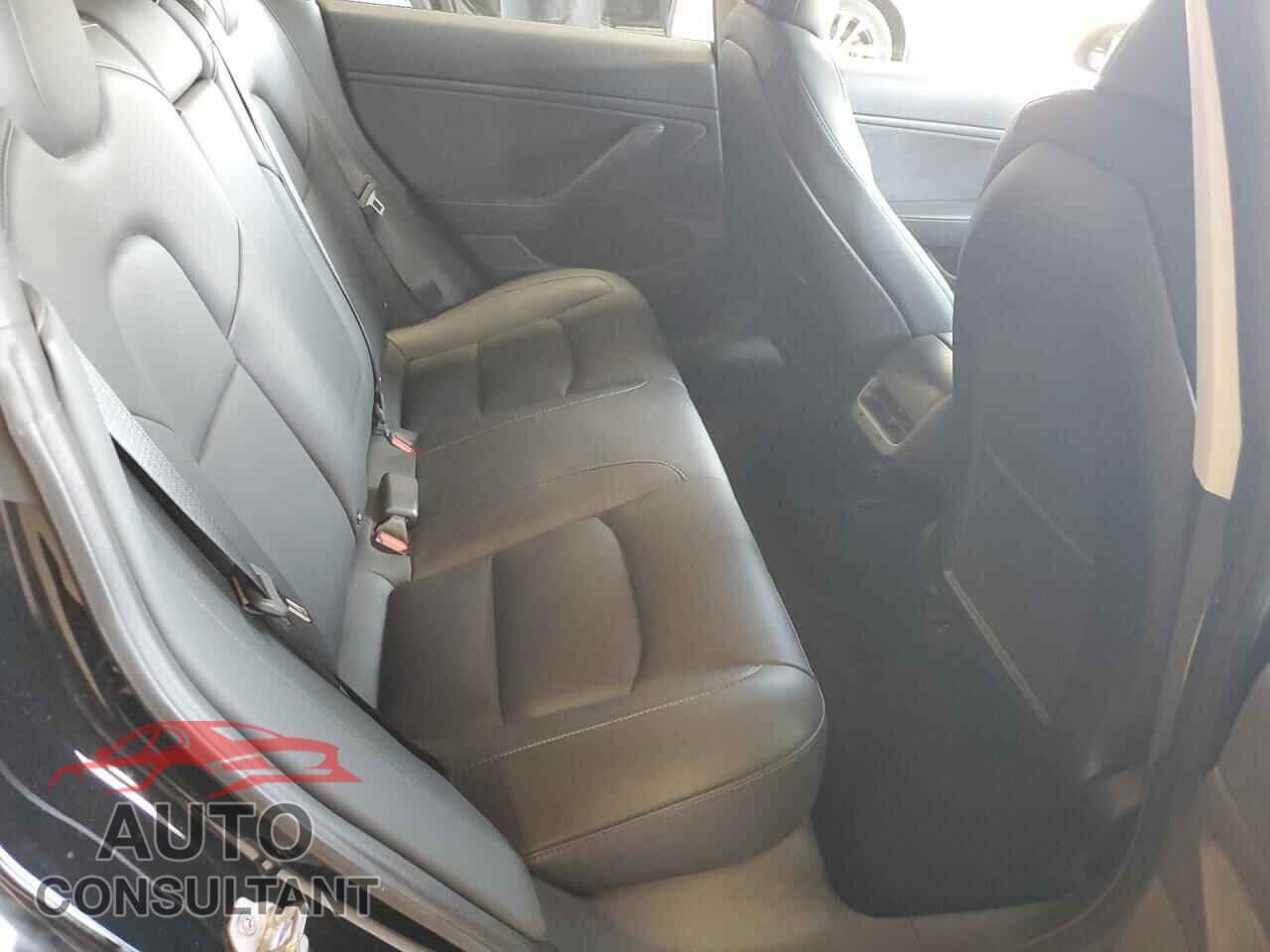 TESLA MODEL 3 2018 - 5YJ3E1EAXJF152280