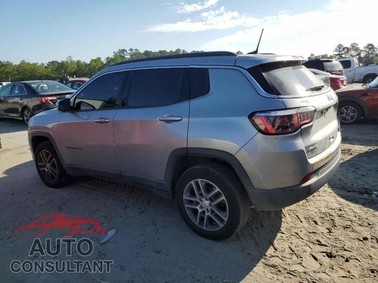 JEEP COMPASS 2018 - 3C4NJDBB4JT180998