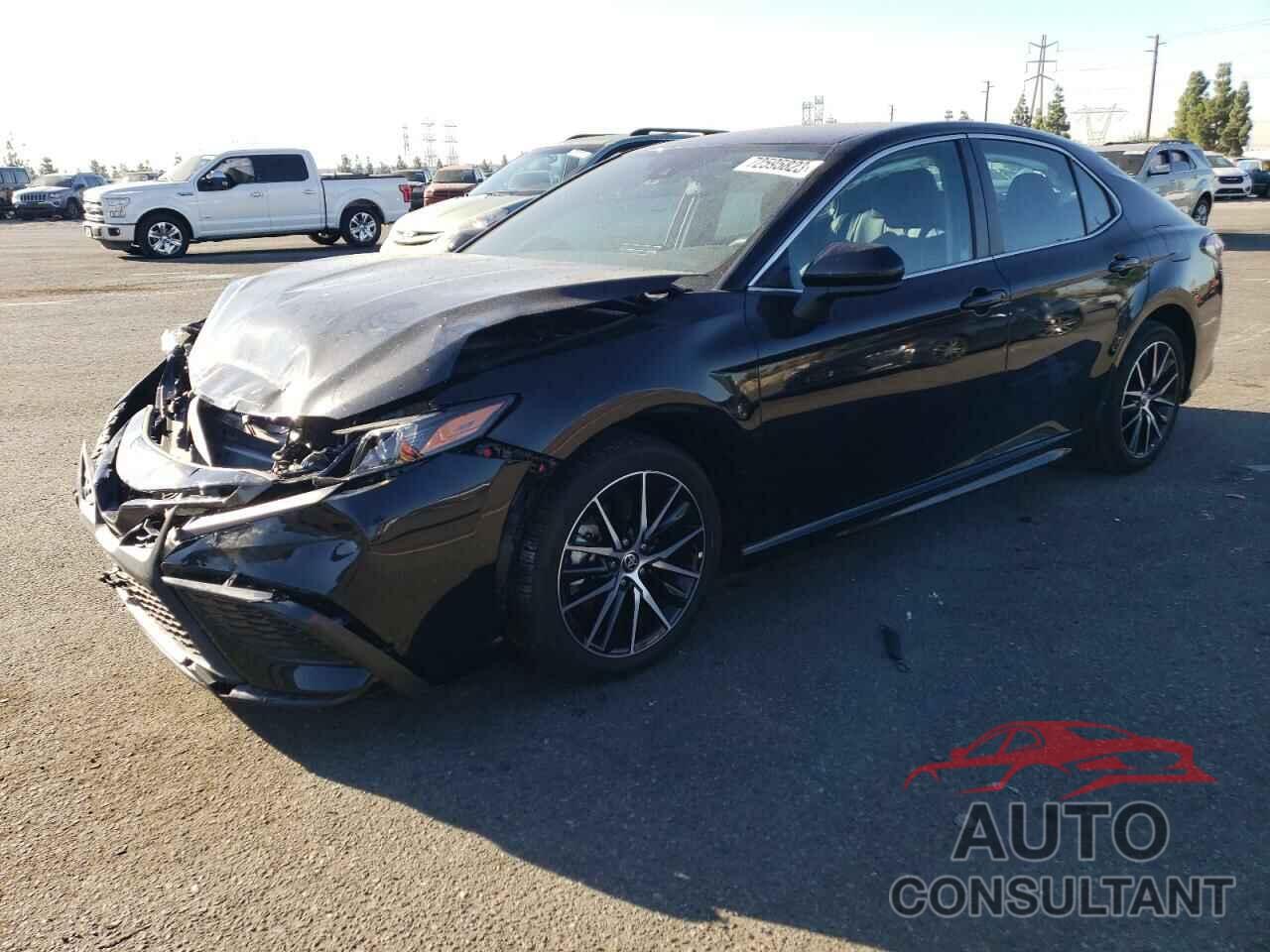 TOYOTA CAMRY 2021 - 4T1G11AK8MU606528