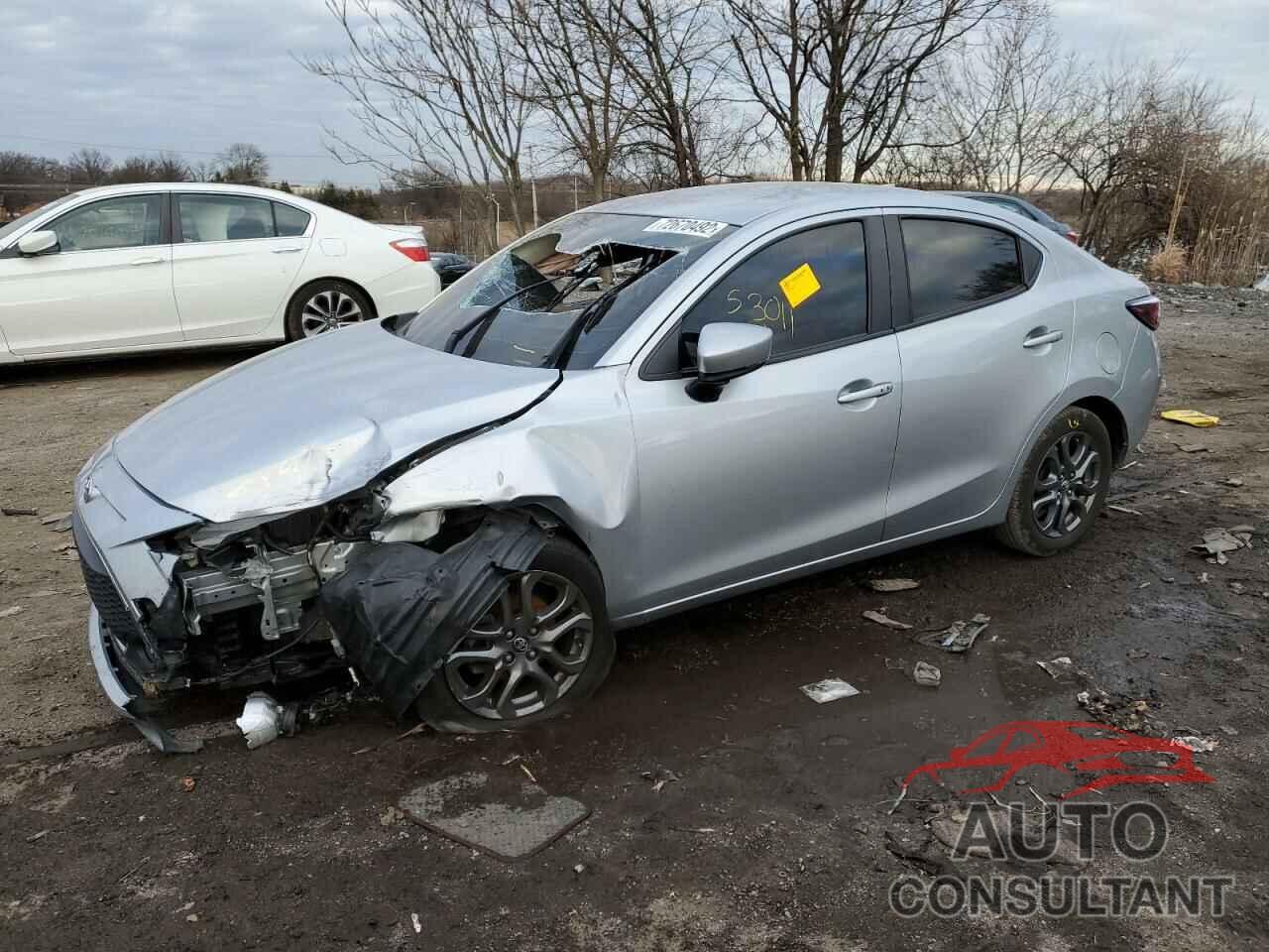 TOYOTA YARIS 2019 - 3MYDLBYV6KY515017