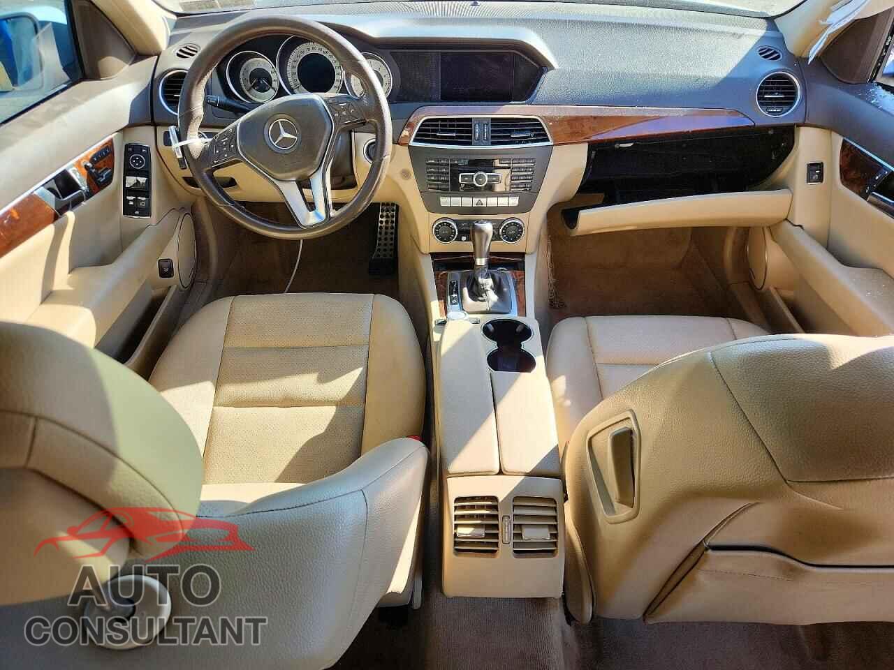 MERCEDES-BENZ C-CLASS 2012 - WDDGF8BB7CR202012