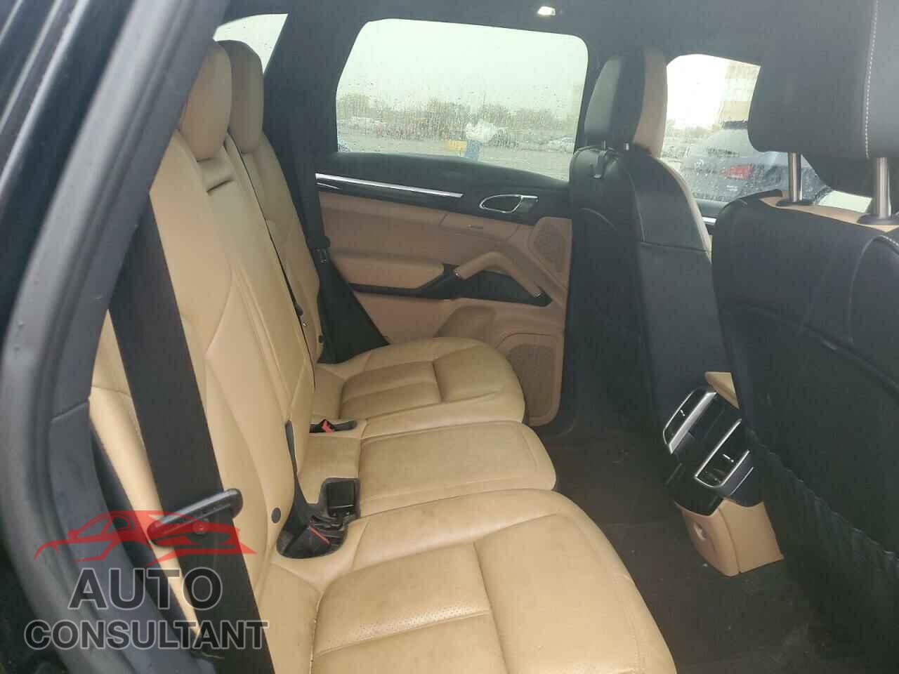 PORSCHE CAYENNE 2016 - WP1AA2A29GLA03046