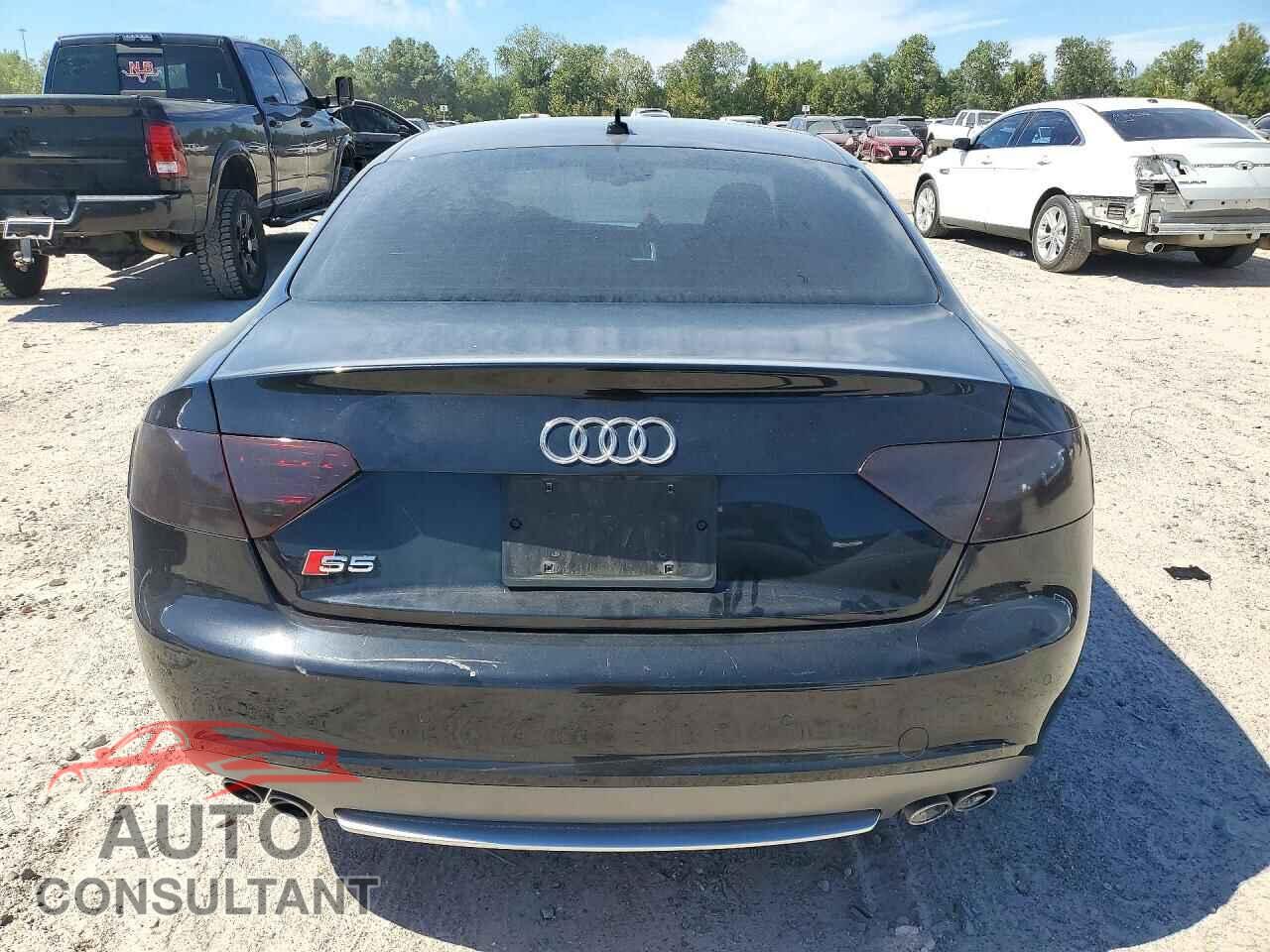 AUDI S5/RS5 2011 - WAUCVAFR2BA048071