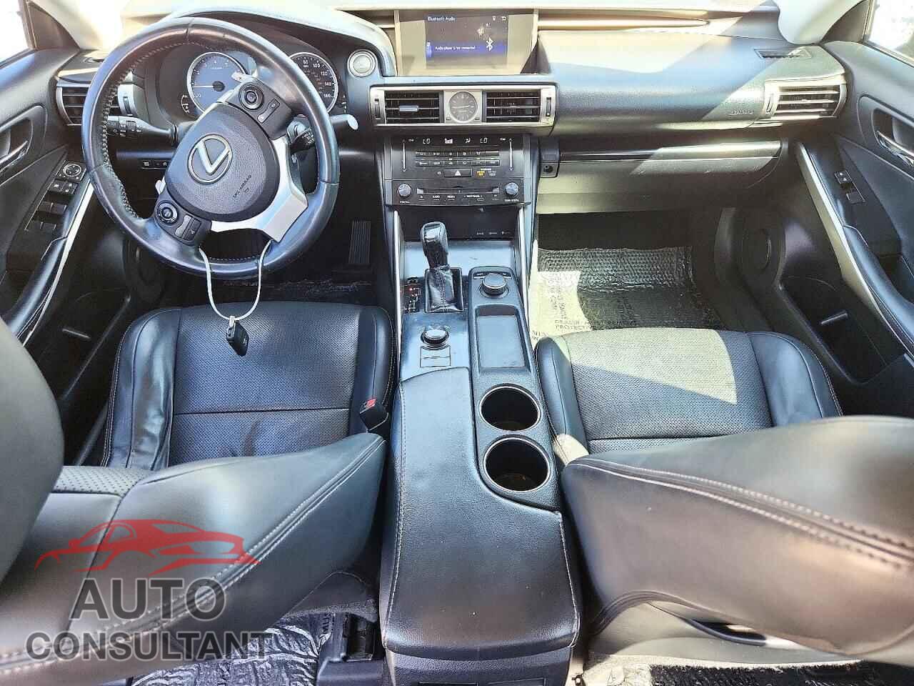 LEXUS IS 2014 - JTHBF1D24E5039224